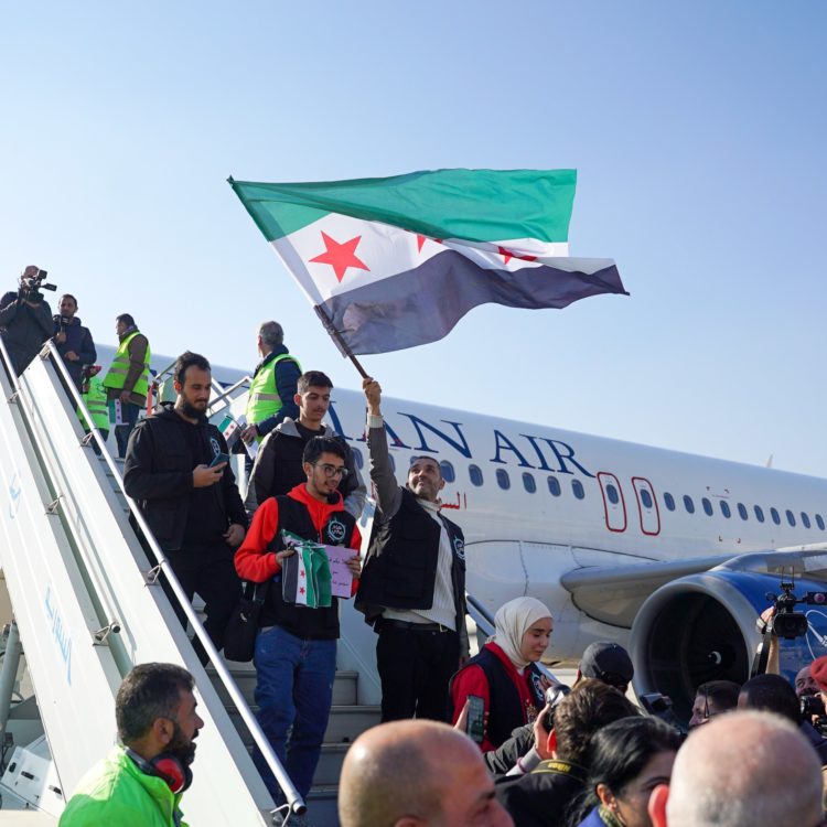العلم السوري يرفرف مجدداً في أجواء أوروبا خلال أيام