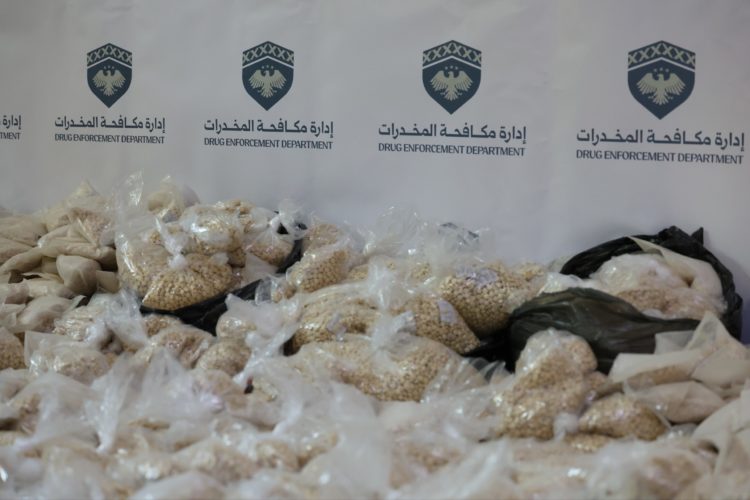 الأضرار الصحية والنفسية للإدمان.. حقائق صادمة