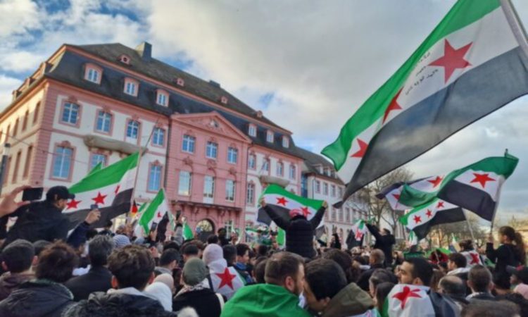 وزير ألماني: يجب زيادة الحوافز المالية للسوريين الراغبين بالعودة