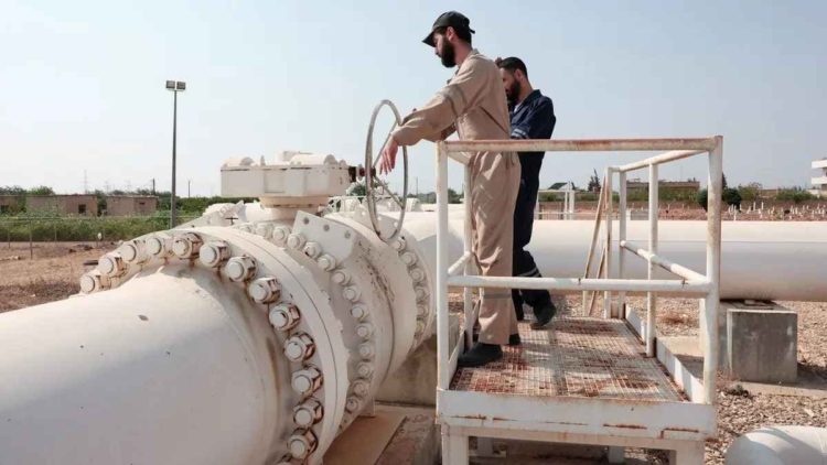 مئات الموظفين المفصولين على موعد للعودة إلى عملهم في مؤسسات وزارة الطاقة