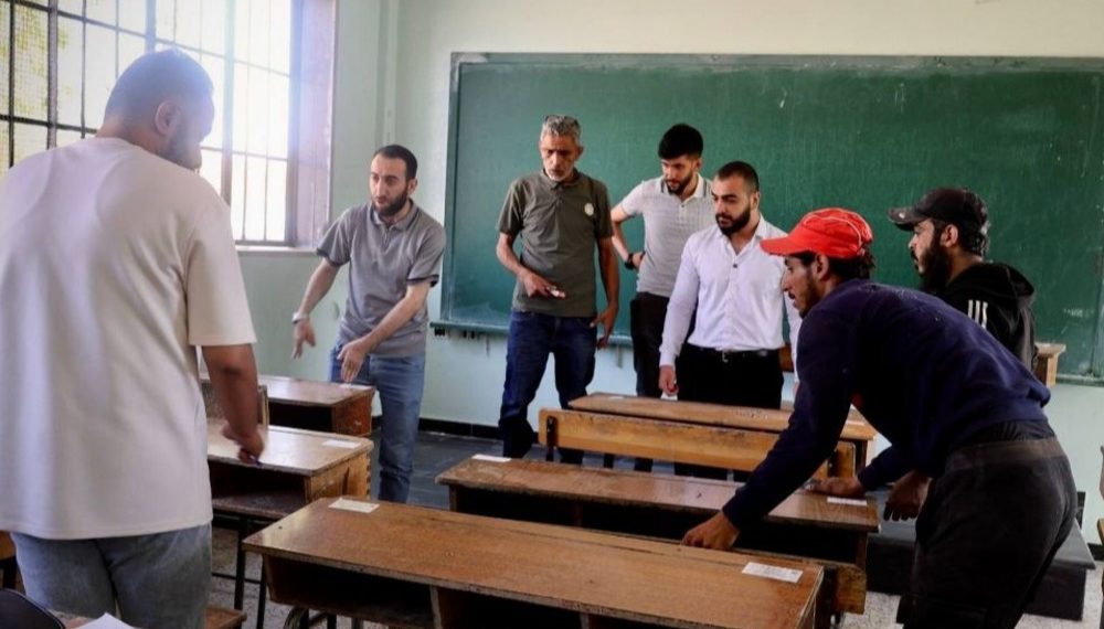 حاجز “أم الزيتون” يمنع طلاب شهادتي التعليم الأساسي والثانوي من العبور