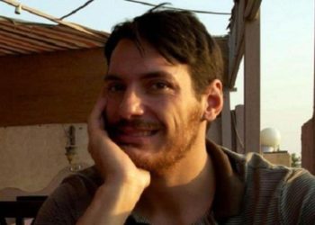 من خيانة السائق إلى موافقة الأسد.. تحقيق يكشف كواليس اختطاف الصحفي الأمريكي أوستن تايس