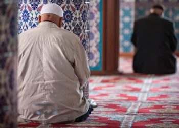 “لأنه الله”.. حملة سورية جديدة تسعى لتحويل الإيمان من الشعور إلى السلوك