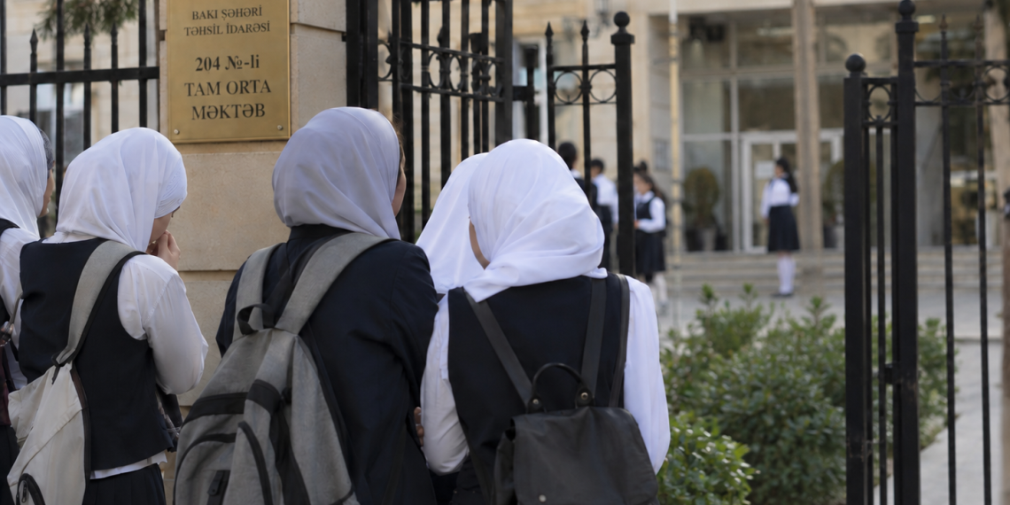 غضب شعبي في أذربيجان بسبب حظر الحجاب في المدارس