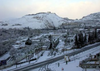 سوريا تواجه بردًا قارسًا ونقصًا في تمويل المساعدات